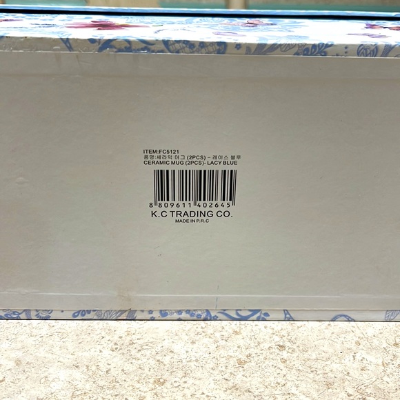 BNWT NOVEL 2 BUTTERFLY TEA/COFFEE MUGS IN A BOX SET - Picture 5 of 5